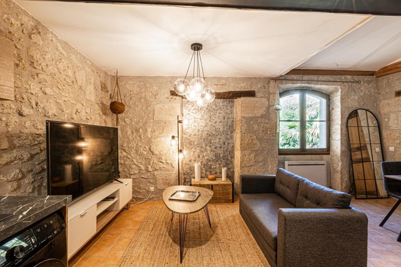 Superbe Appartement, Situe Au Coeur De La Ville. Auch Buitenkant foto